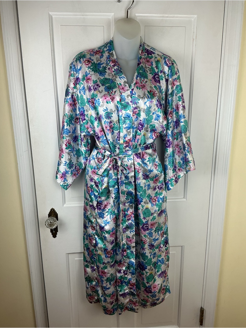 Vintage Adonna Floral Silky Robe